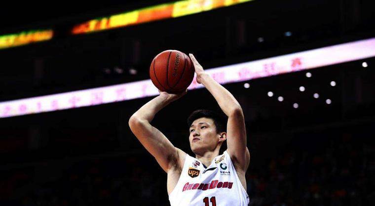 
太重要了！39投7中仍不敢裁掉周鹏 这个角色中国男篮只有他能做“熊猫体育公司”(图1)