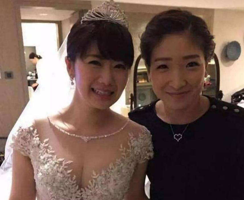 
她是日本乒乓球女神 退役后身材二次发育 网友：真的很丰满_熊猫体育(图1)