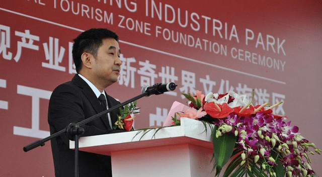 欠债800亿逃往外洋 带走明星女友和61亿 父亲过世都没回来“熊猫体育首页”(图6)
欠债800亿逃往外洋 带走明星女友和61亿 父亲过世都没回来“熊猫体育首页”(图6)