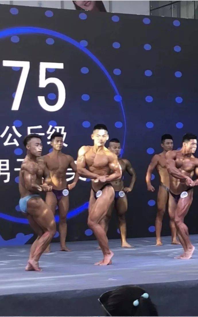 
20岁宁夏小伙练就一身肌肉,收获迷妹无数!“熊猫体育”(图12)