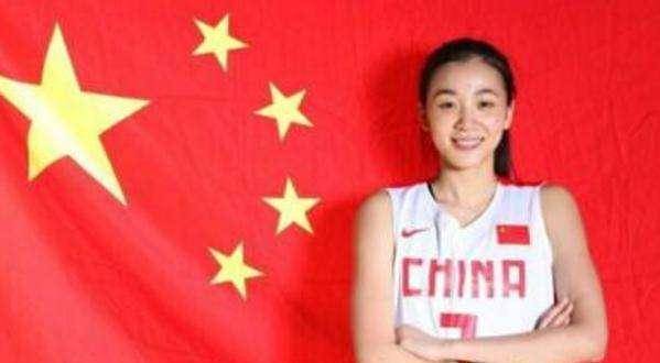 
女篮玉人赵爽现状 因伤病无缘亚运会 自拍超悦目|熊猫体育(图6)