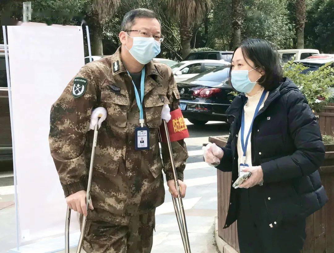 封面人物丨周鹏:“疫”无反顾冲在前-熊猫体育公司(图5)
封面人物丨周鹏:“疫”无反顾冲在前-熊猫体育公司(图5)