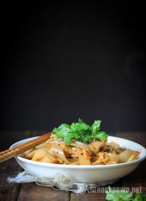 蒿俊闵梅开二度中国队3-1结束世界杯预选赛之旅-熊猫体育首页(图2) 熊猫体育