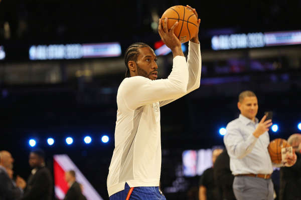 ‘熊猫体育公司’
全明星赛 詹姆斯超科比邓肯独得第一 保罗空接暴扣 MVP是伦纳德(图5)