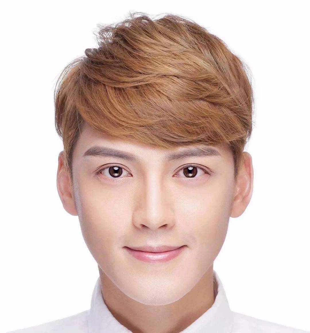 ‘熊猫体育首页’
2020年最值得剪的16款男生发型(图29)