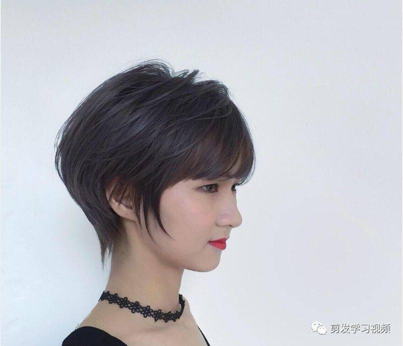 
短发不等式 大盛行！|熊猫体育公司(图24)